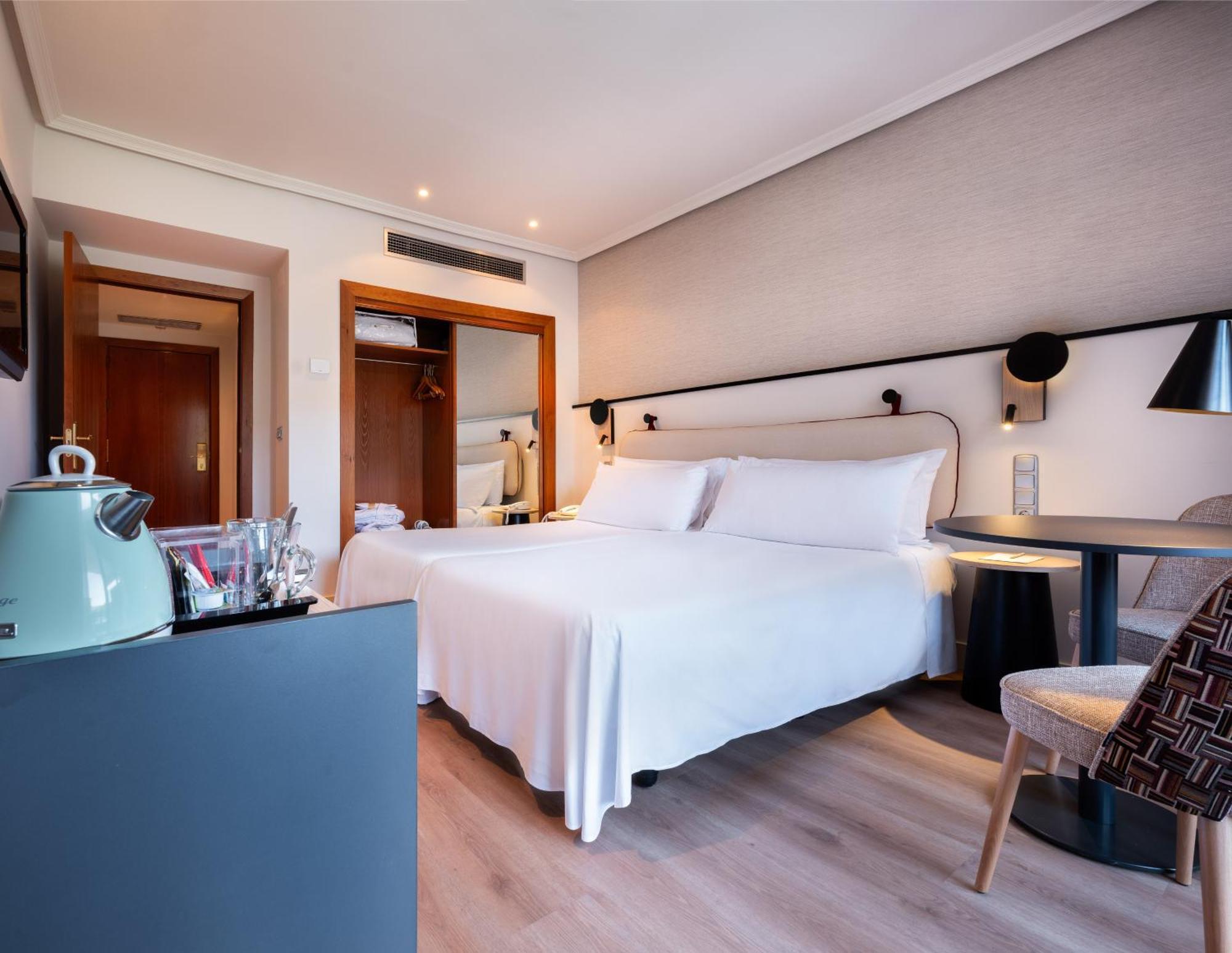 Hotel Madrid Alameda Aeropuerto, Affiliated By Melia Luaran gambar